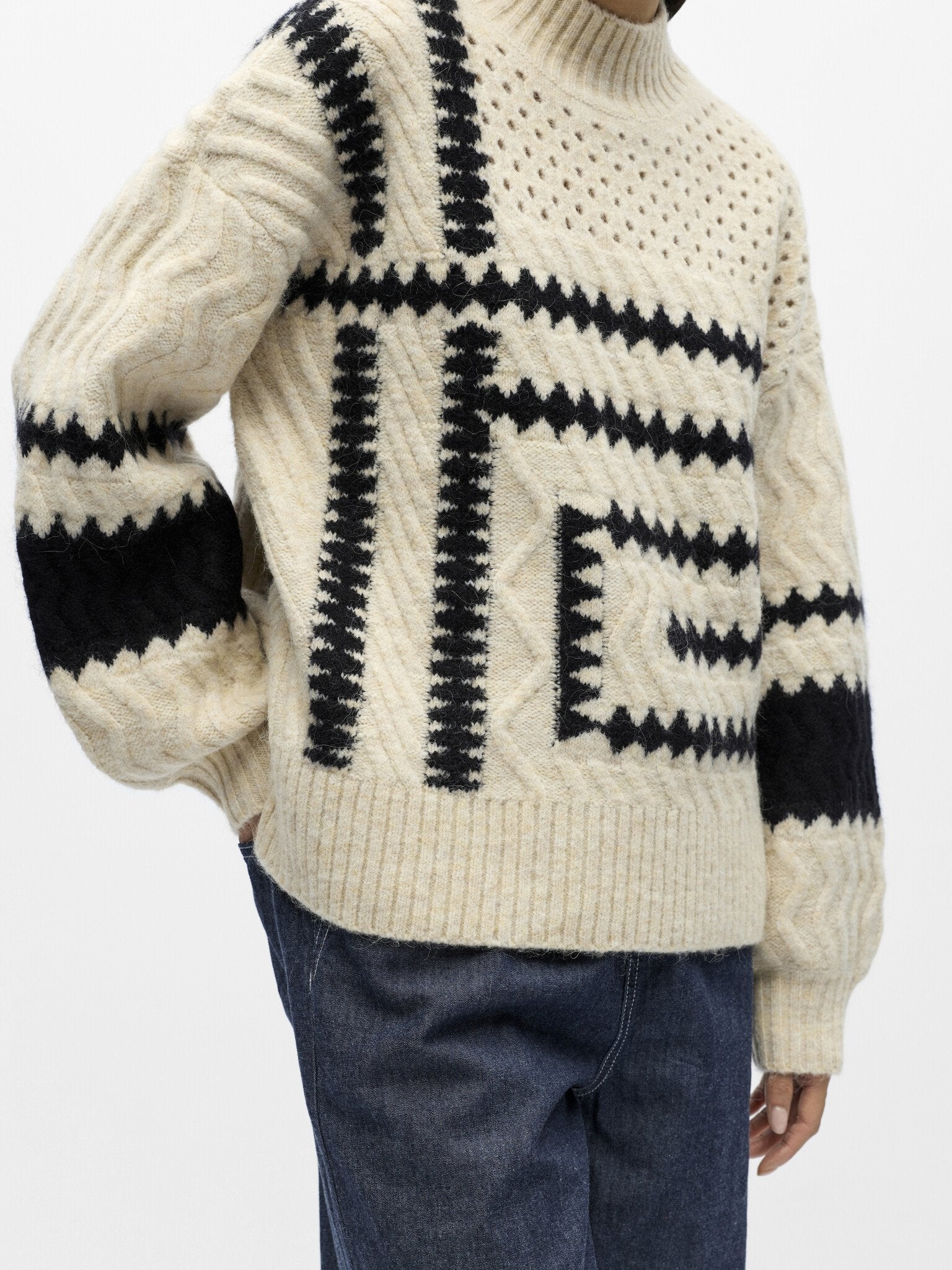 Object | Trui Petrinel white sand