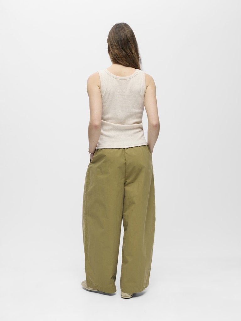 Object | Tanktop Moli humus NOOS