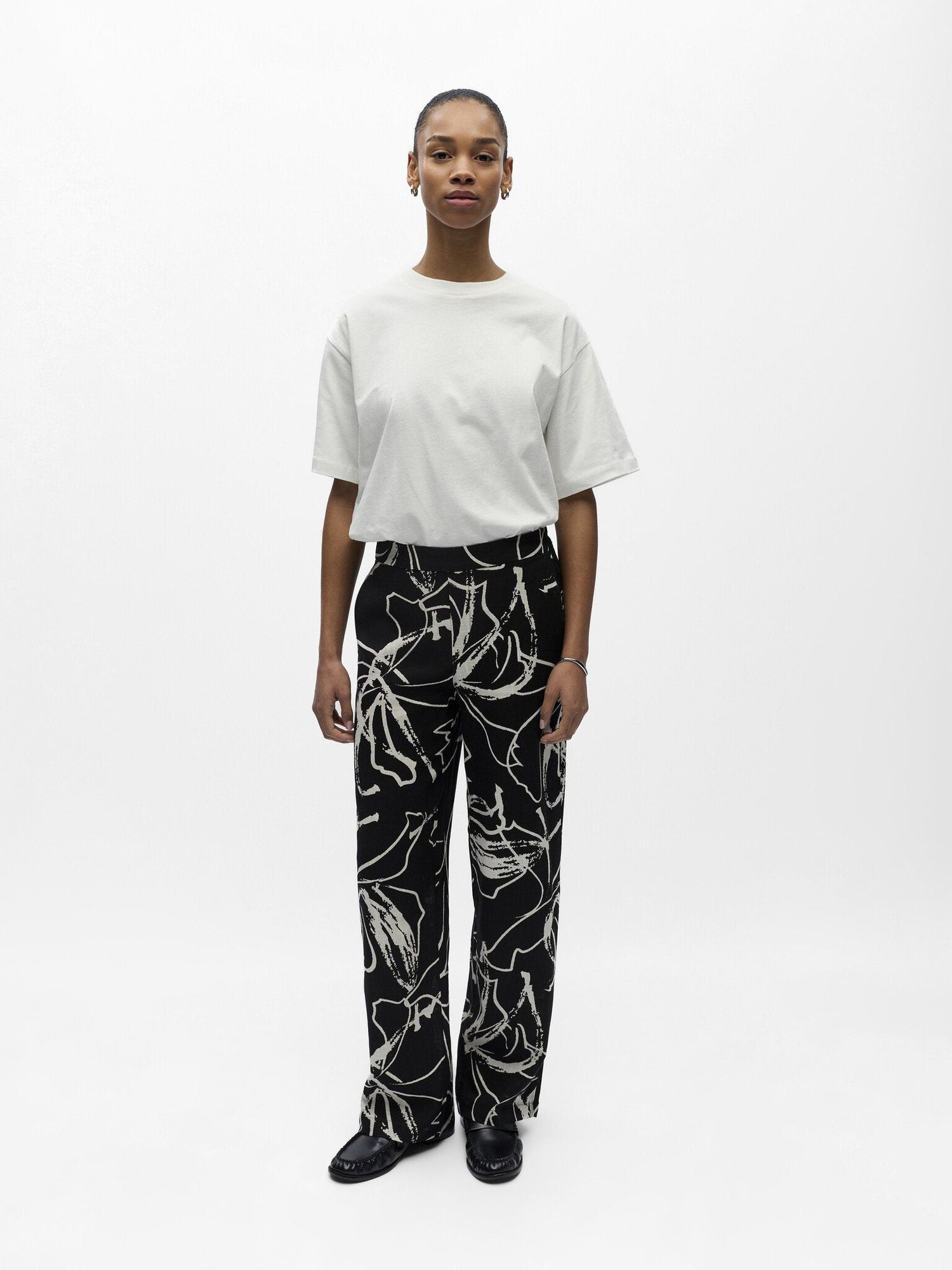 Object | Broek Sanne wide black sandshell