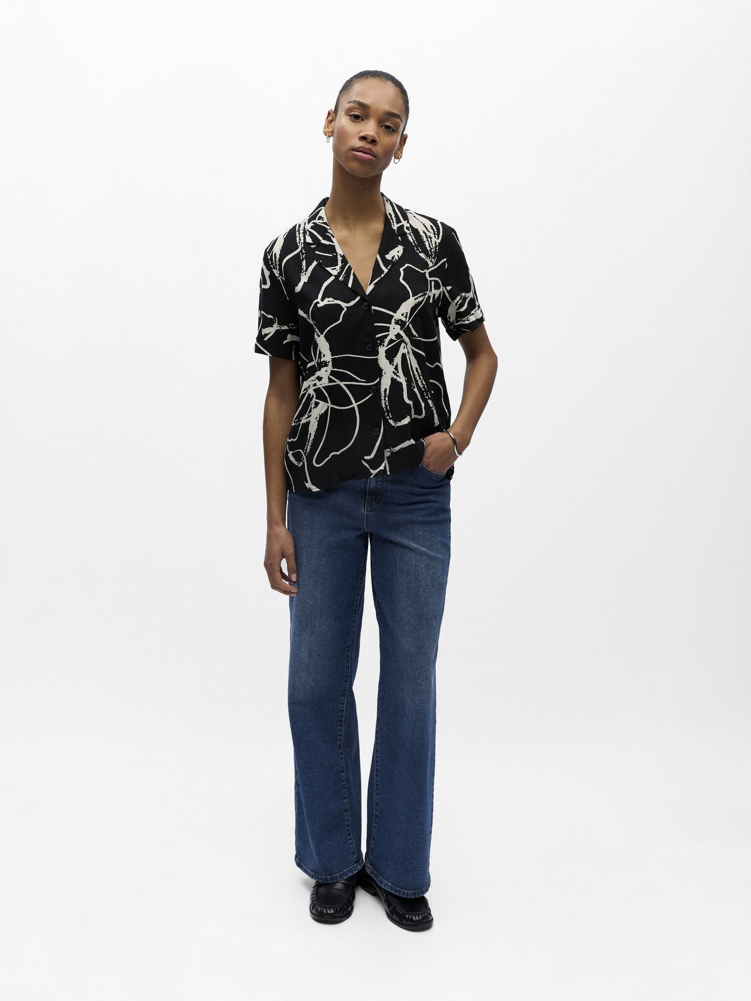 Object | Top Sanne black sandshell