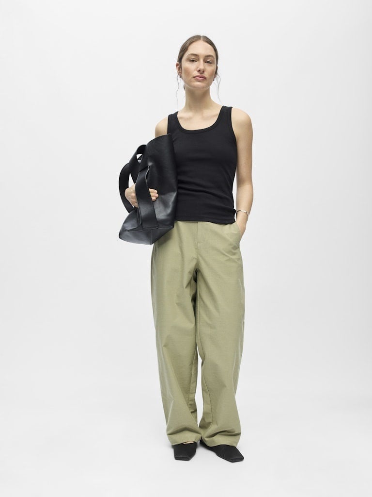 Object | Tanktop Moli black NOOS