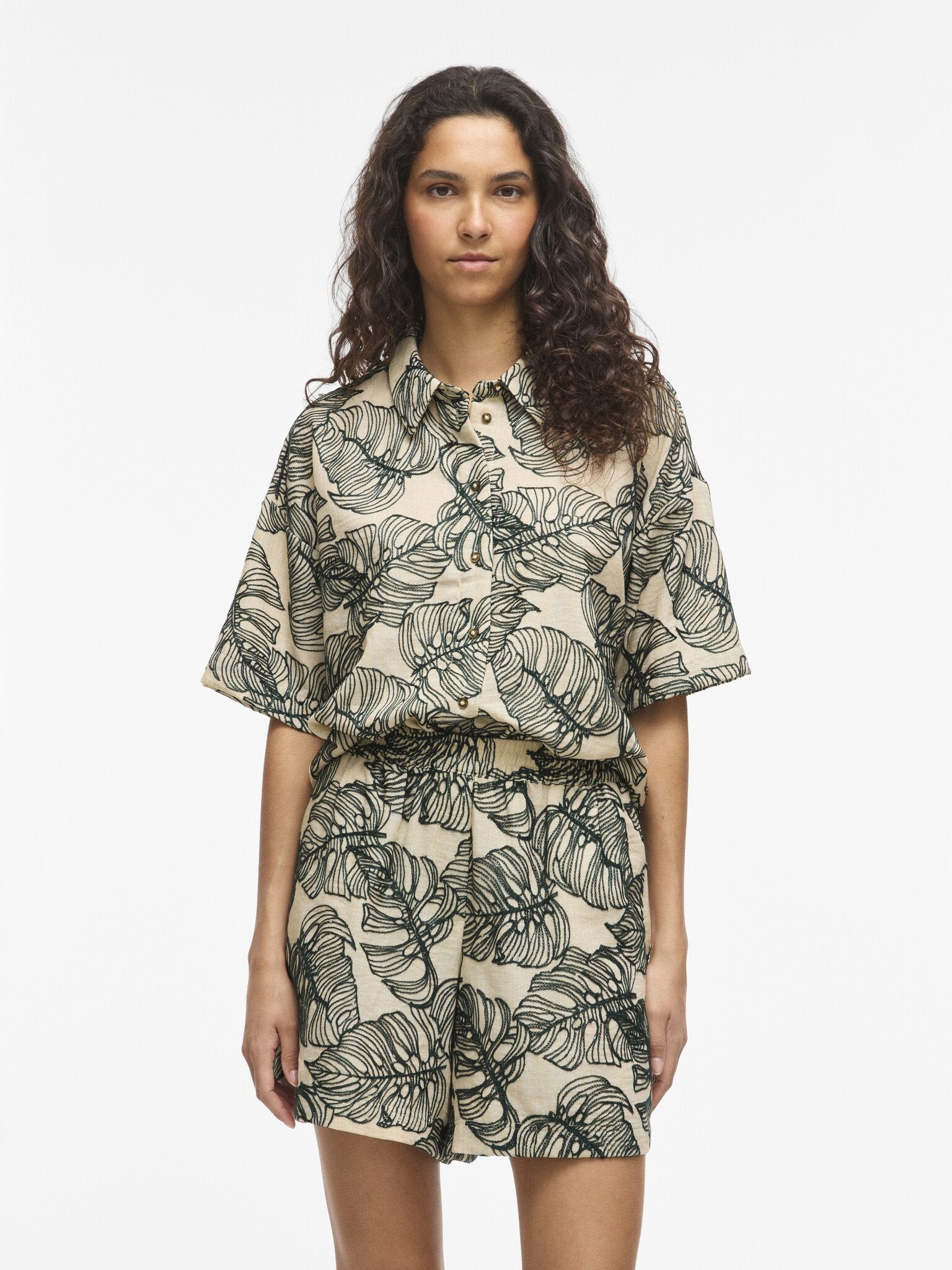 Vila | Short Flura birch atlantic